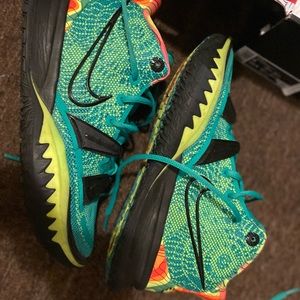 Nike Kyrie 7